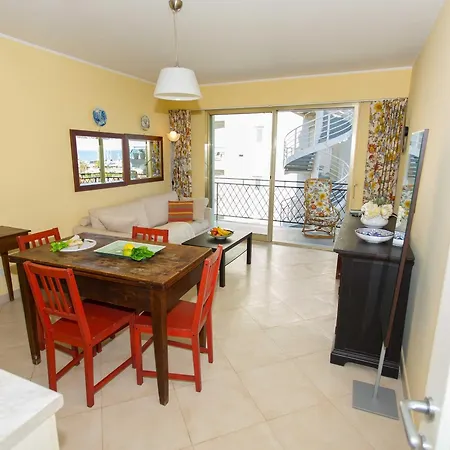 Beau 2p Climatise Avec Terrasse - Fr-1-196-160