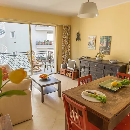 2p Avec Terrasse, Proche Des Plages Et Du Centre De - Fr-1-196-160 Menton