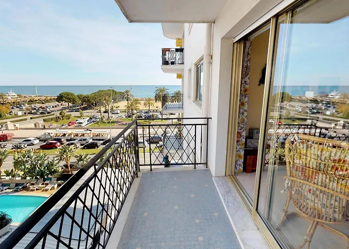 Апартаменти Beau 2p Climatise Avec Terrasse - Fr-1-196-160 Мантон