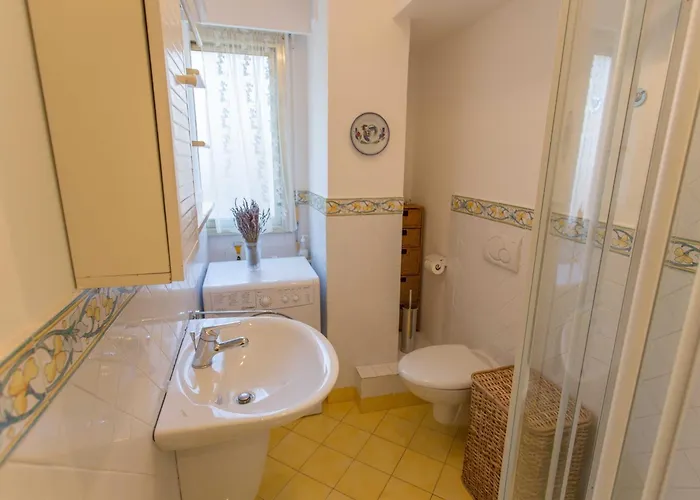 Beau 2p Climatise Avec Terrasse - Fr-1-196-160